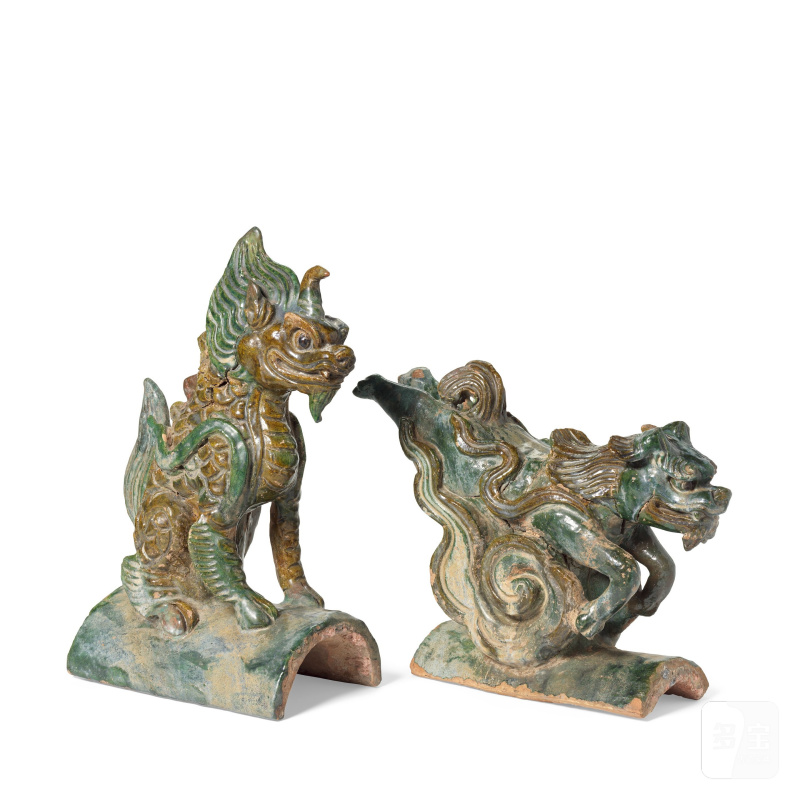 明 瑞獸陶瓦兩件 | TWO LARGE GLAZED POTTERY MYTHICAL BEAST ROOF TILES